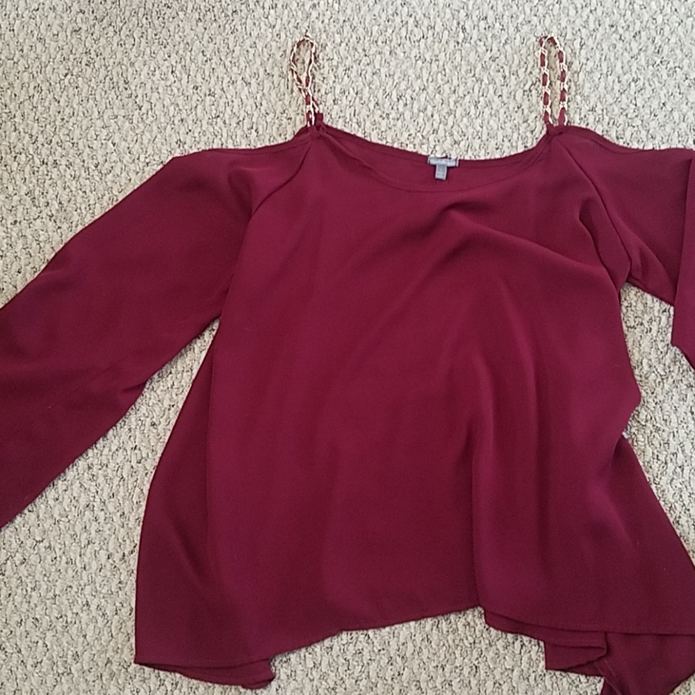 Charlotte rousse shirt
